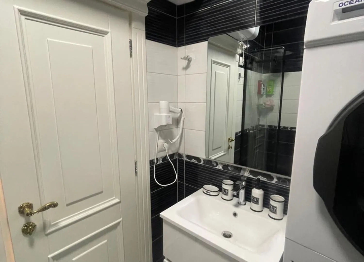 Deoni Apartment Luxury Tirana