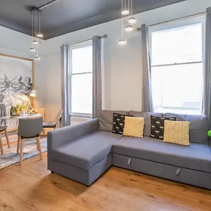 https://fawkes-quarter.yorkshirehotels.net
