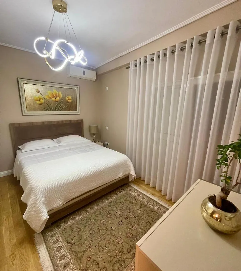 Deoni Apartment Luxury ティラナ アルバニア