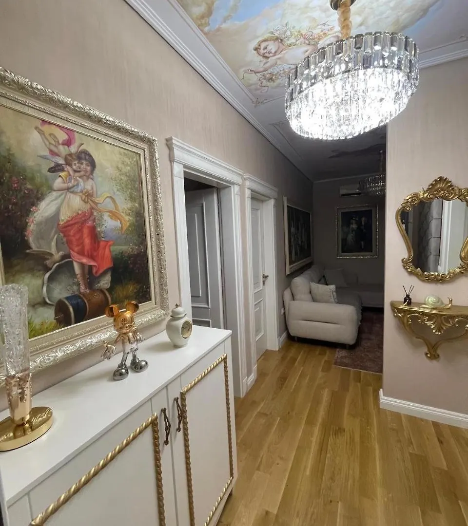 Deoni Apartment Luxury ティラナ